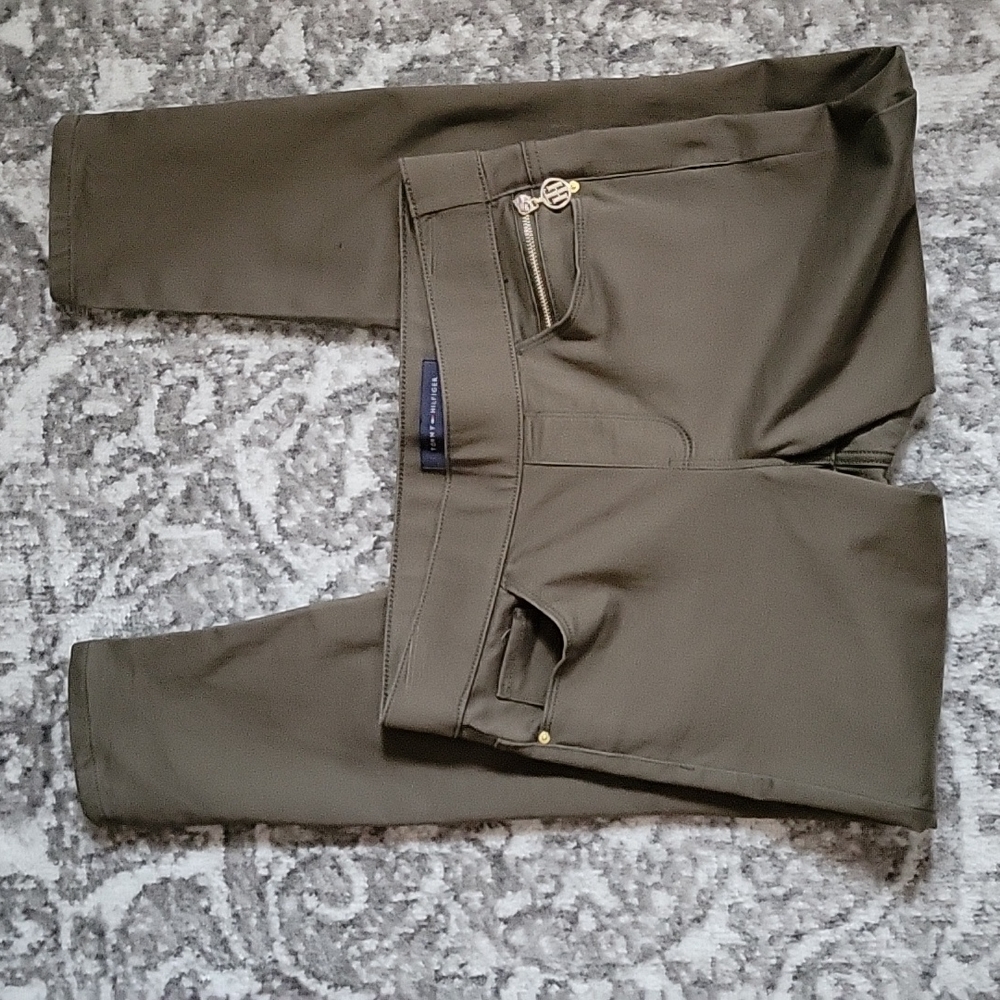 Tommy Hilfiger mid rise green pants size 4